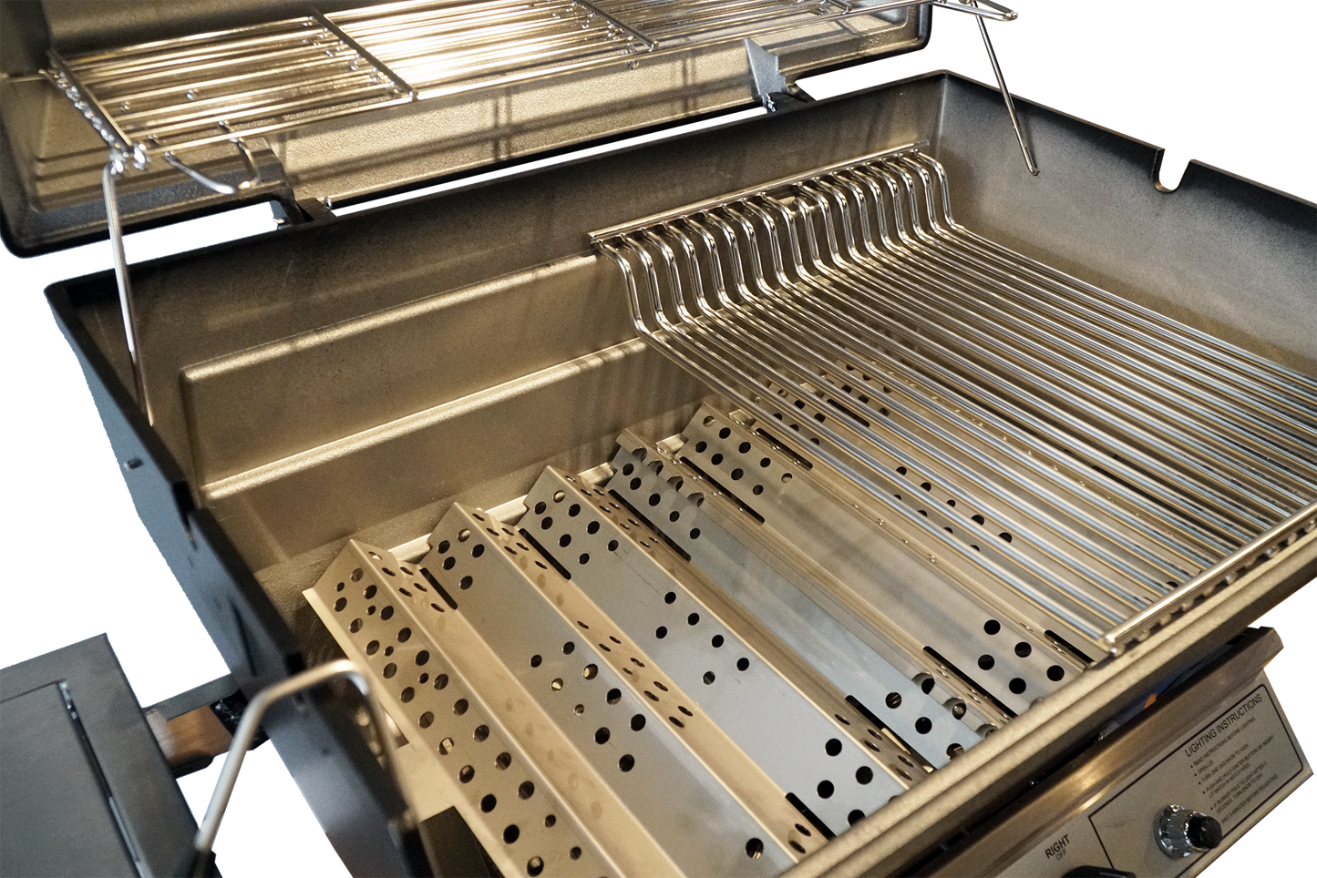 Open grill with grates and flame control plates