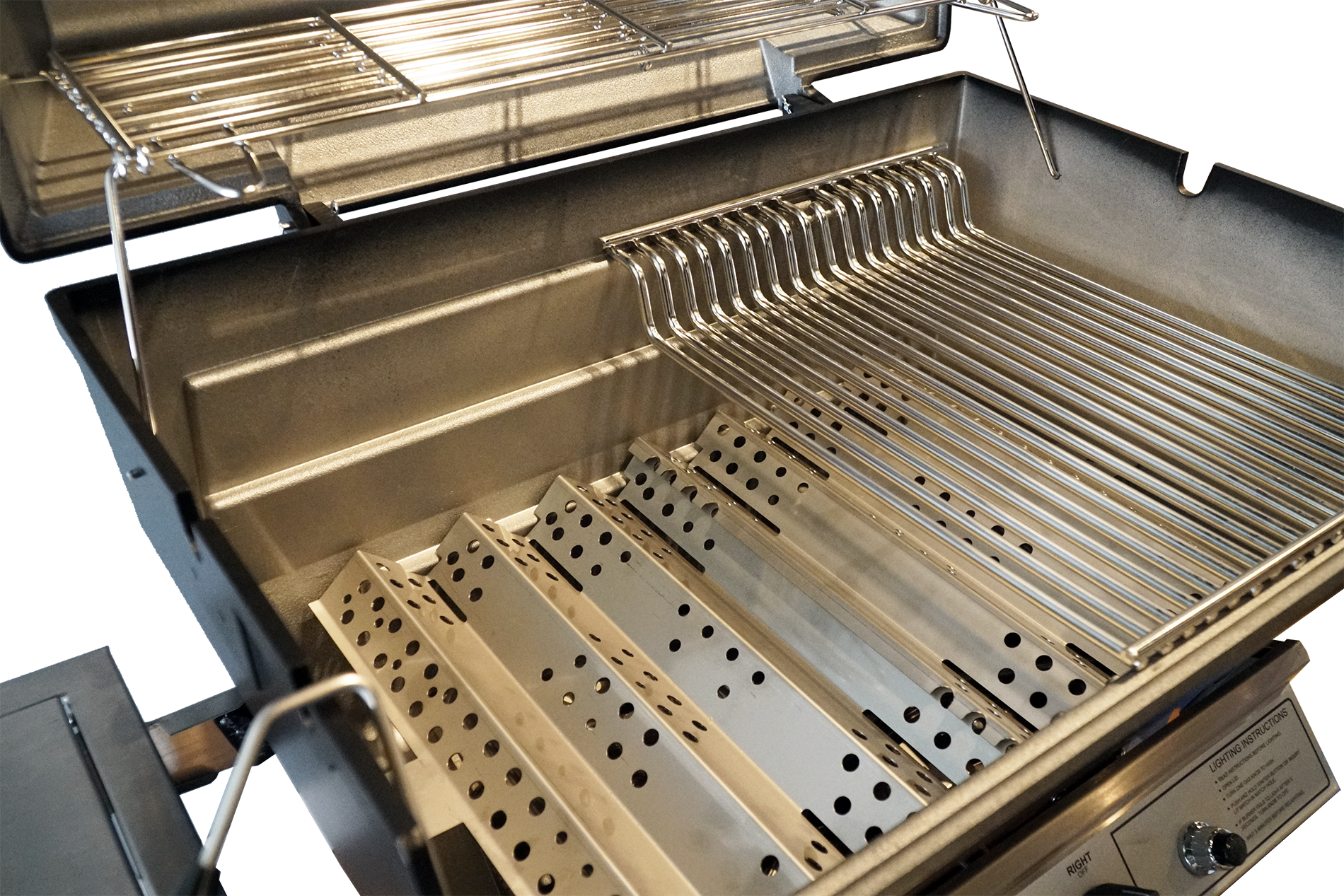 Open grill with grates and flame control plates