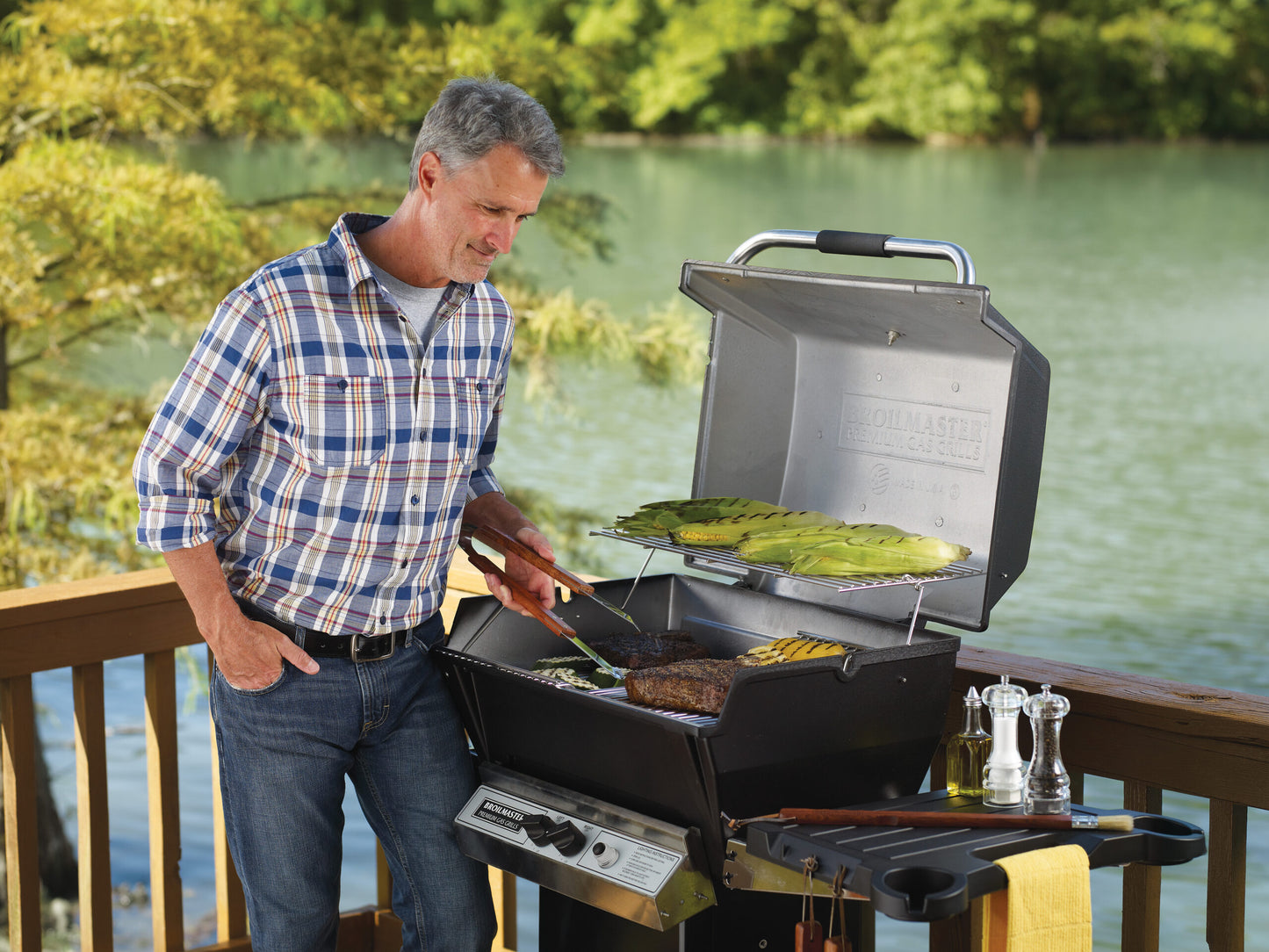 Broilmaster P3X Gas Grill (P3PK7N) – Natural Gas Grill with Stainless Patio Post Package